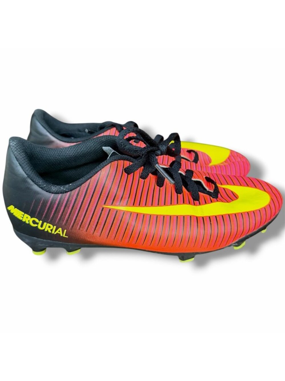 Nike Jr. Mercurial Vapor XI FG Soccer Cleat (4Y) Total Crimson, Black
